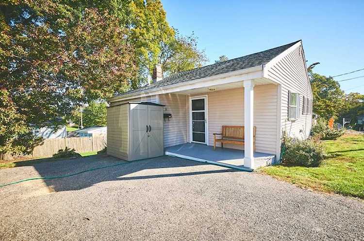 31 Saint Margaret St Weymouth, MA 02189