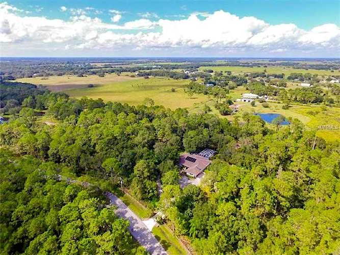 13925 N Branch Rd Sarasota, FL 34240