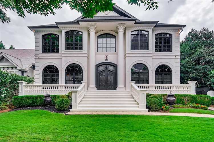 21 Peachtree Circle NE Atlanta, GA 30309