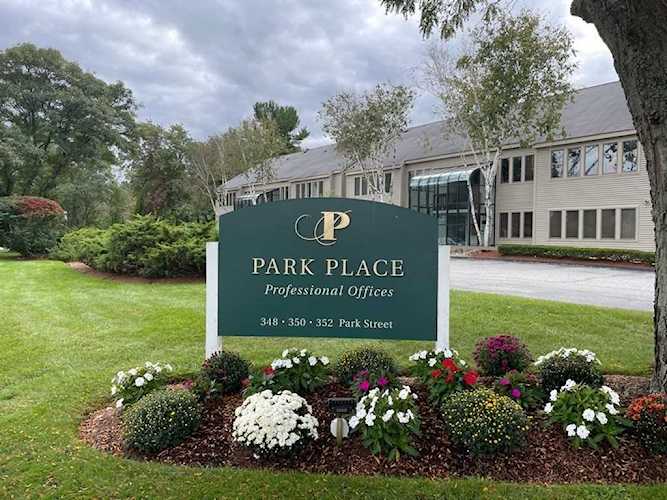348 Park Street North Reading, MA 01864 | MLS 72902659 Photo 1