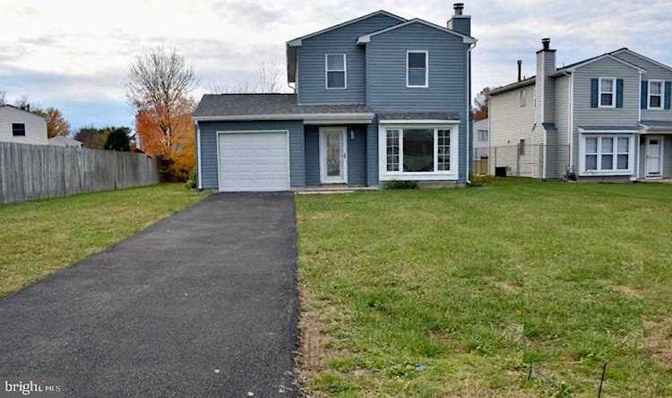 12 Guilford Ct Newark, DE 19702