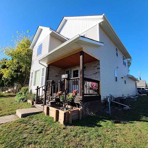 1500 11th Avenue N Minneapolis, MN 55411
