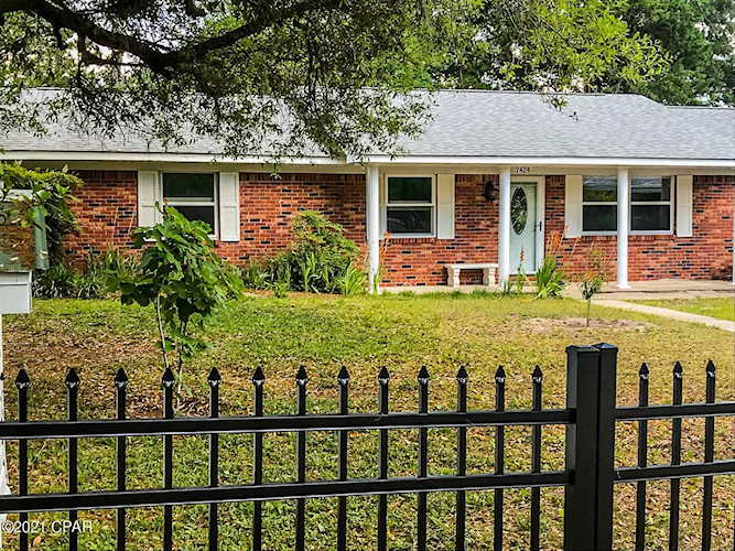 7424 Little Creek Circle Southport, FL 32409