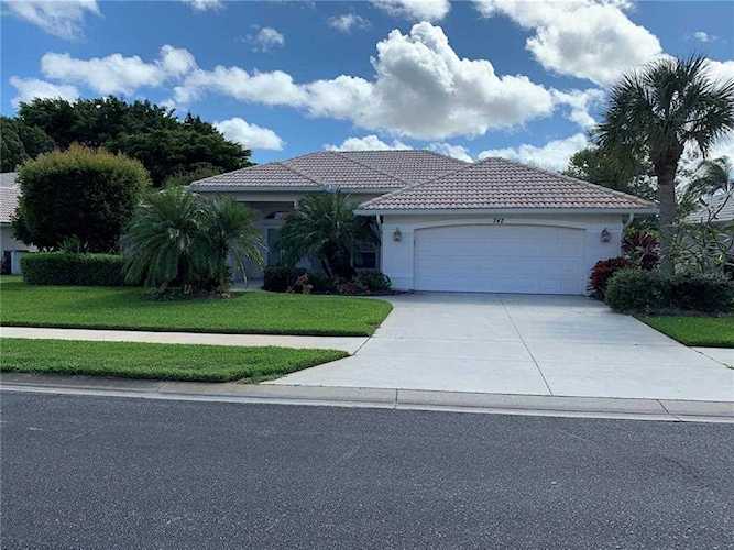 742 Thistlelake Dr - Venice - FL - 34293 - The Lakes Of Jacaranda Photo 1