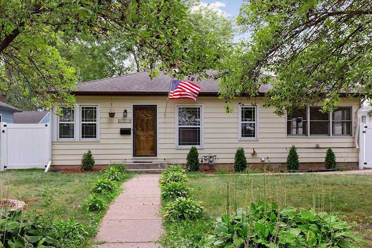4353 Toledo Avenue N Robbinsdale, MN 55422