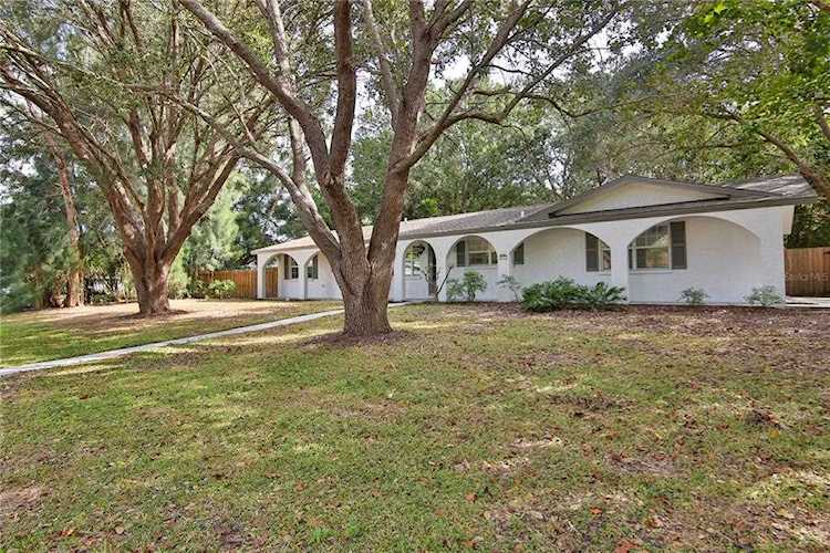 2912 Pinecrest WAY Sarasota, FL 34239