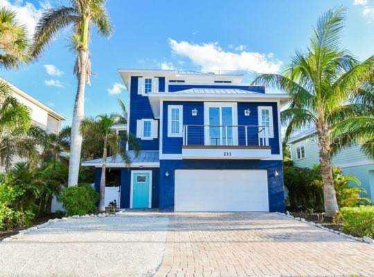 211 65th St Holmes Beach, FL 34217