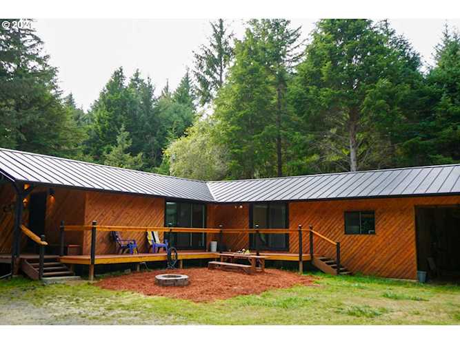 62133 Salal Rd Coos Bay, OR 97420