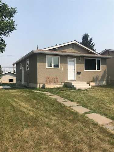 215 Dovercliffe Way SE Calgary, AB T2B 1W6