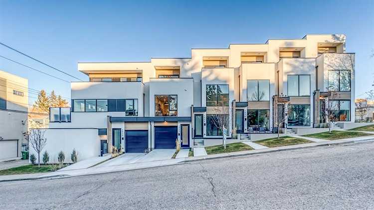 2822 15 St SW Calgary, AB T2T 1J2