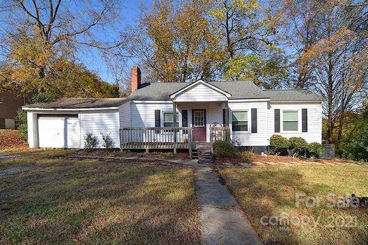 22 Walnut Ave Concord, NC 28027