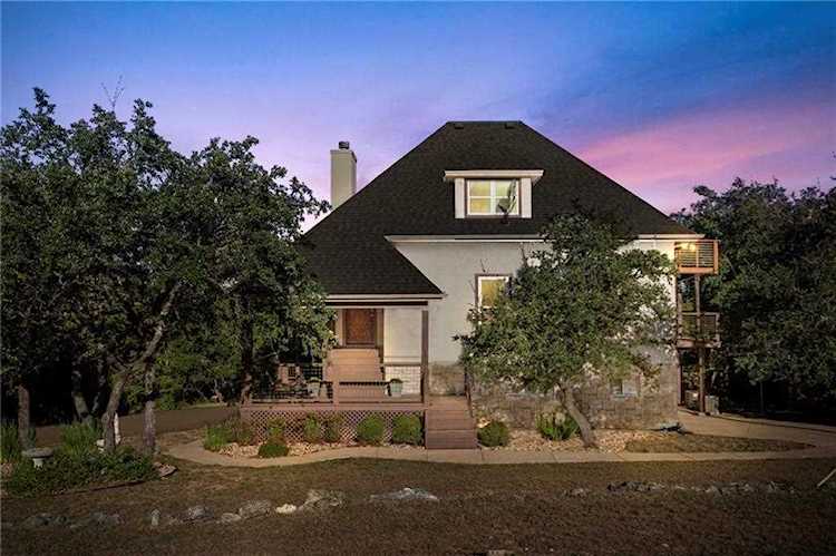 404 Sinclair DR Spicewood, TX 78669