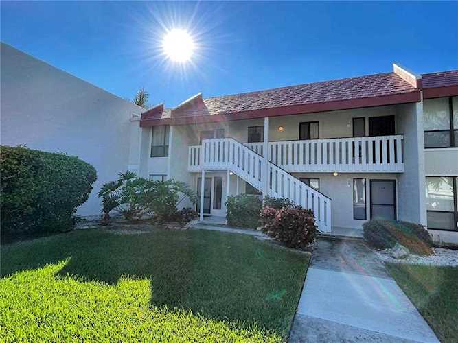 1801 Gulf Dr N #226 Bradenton Beach, FL 34217