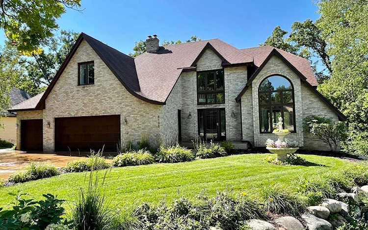 6135 Berkshire Lane N Plymouth, MN 55446