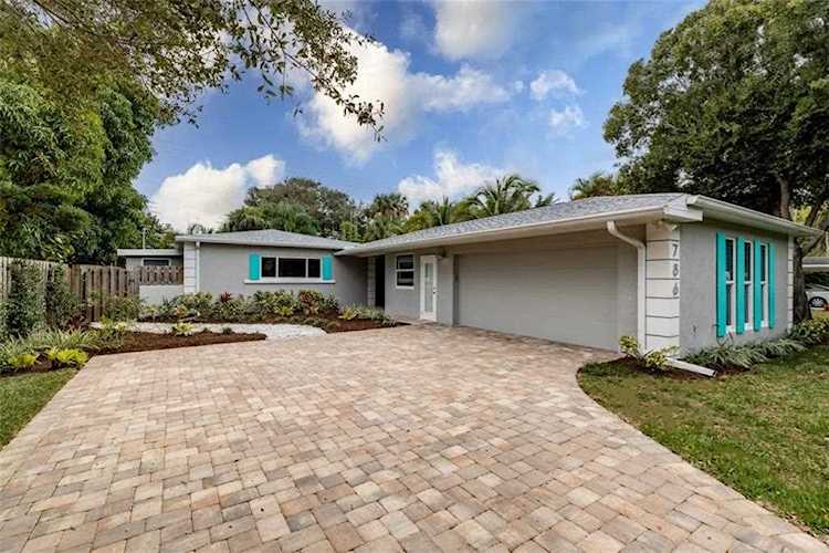 786 Dahlia Ln Vero Beach, FL 32963
