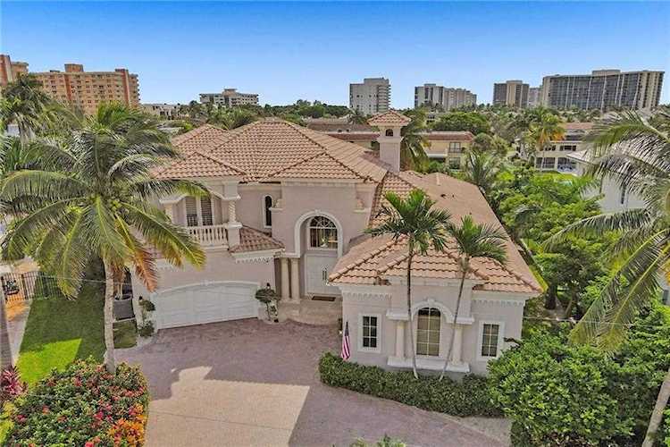 4430 Tranquility Dr Highland Beach, FL 33487