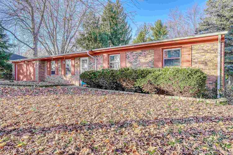 5830 Lois Lane Fort Wayne, IN 46804