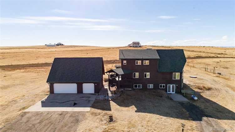 5225 S Tom Bay Place Bennett, CO 80102