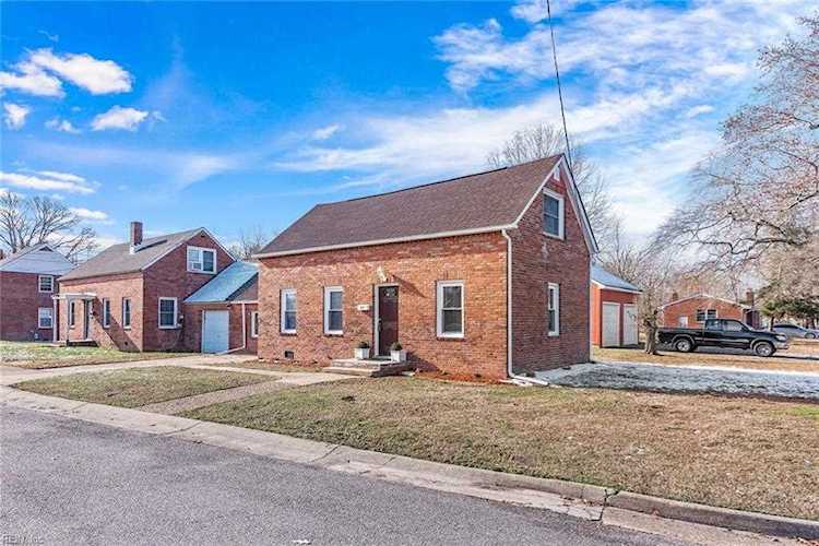 47 N Mary Peake Blvd Hampton, VA 23666