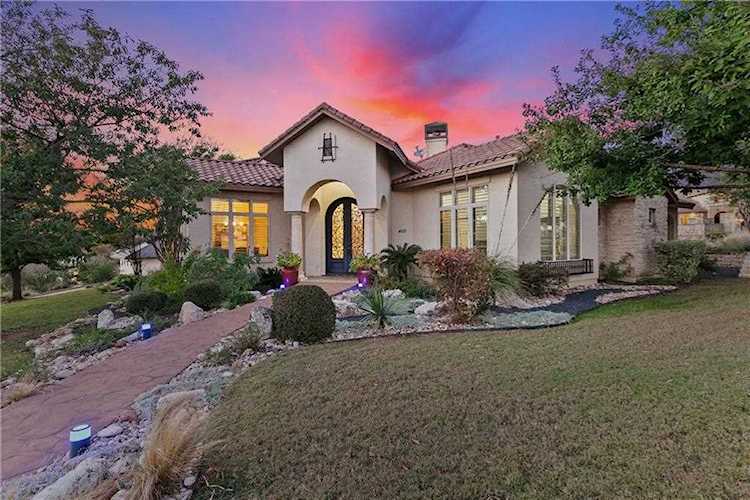 402 Golden Bear DR Austin, TX 78738