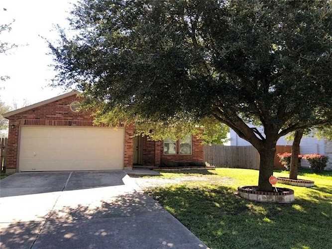 144 Retama Kyle, TX 78640