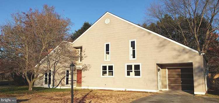 52 Victoria Circle Dover, DE 19901