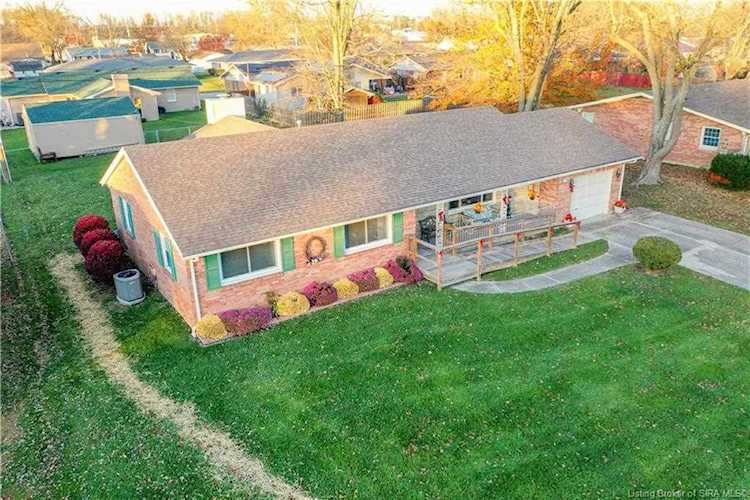 336 Bellaire Dr Madison, IN 47250