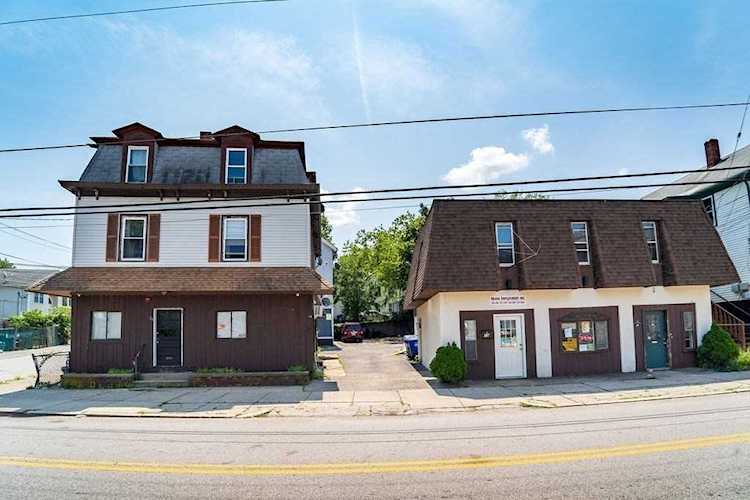 32 Crossman Central Falls, RI 02863