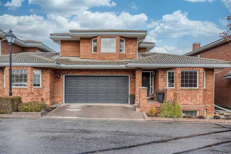 37 Prominence Path SW Calgary, AB T3H 2W7