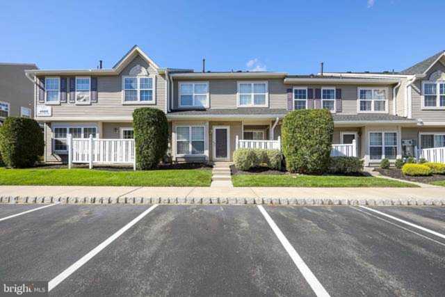 4502 Grenwich Mount Laurel, NJ 08054