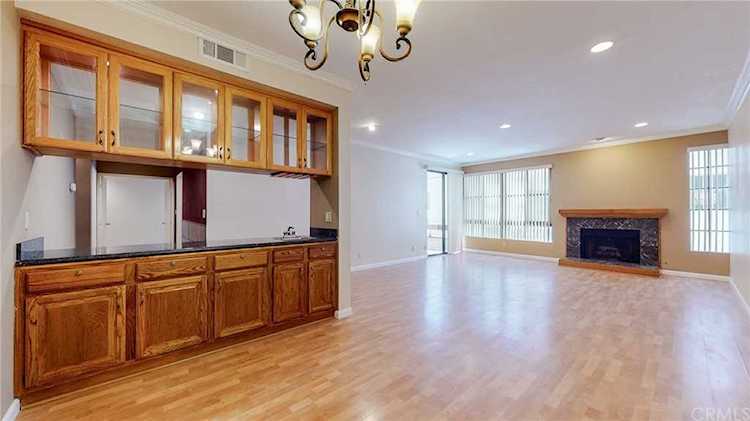 4641 Fulton Ave #103 Sherman Oaks, CA 91423