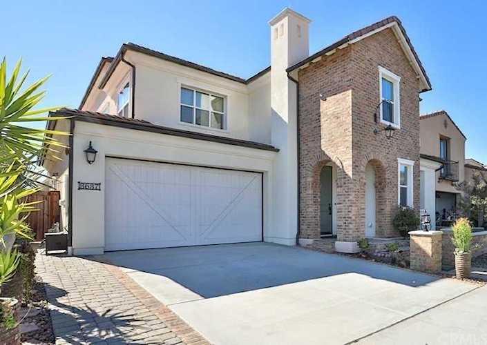 3637 Four Peaks St Carlsbad, CA 92010