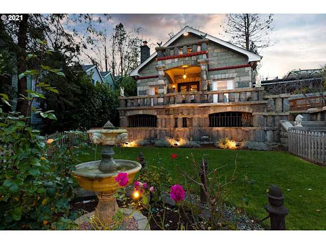 4737 S Kelly Ave Portland, OR 97239