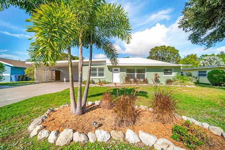 2121 Pine TERRACE Sarasota, FL 34231