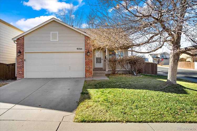 9705 Autumnwood Place Highlands Ranch, CO 80129