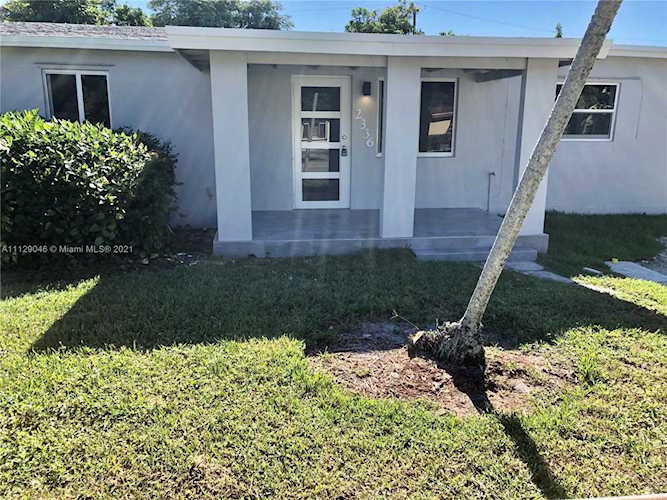 2336 NW 15th Ct Fort Lauderdale, FL 33311