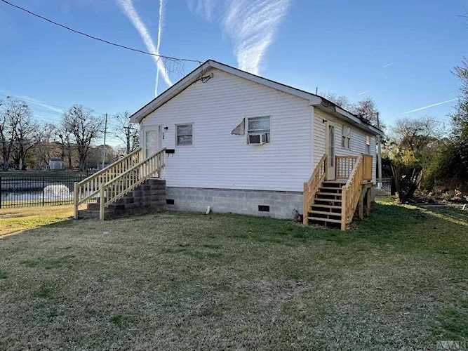 907 S Martin Luther King Drive Elizabeth City, NC 27909