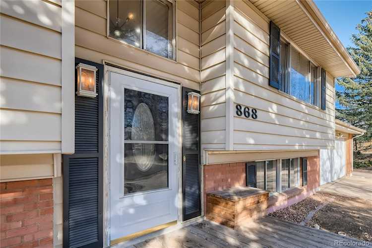 868 Hannibal Dr Aurora, CO 80011