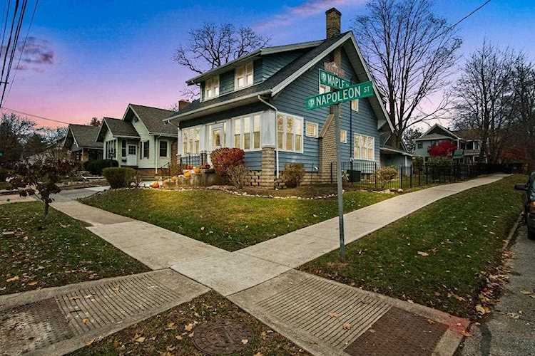 502 Napoleon Street Valparaiso, IN 46383