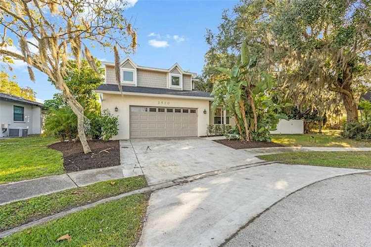 2520 S Scarlet Oak Ct Sarasota, FL 34232
