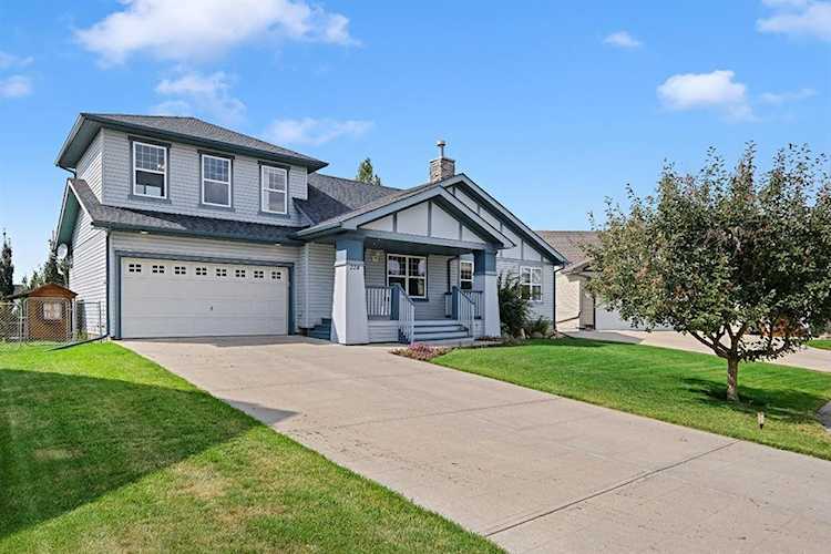 224 Vander-Velde Place NW Langdon, AB T0J 1X2