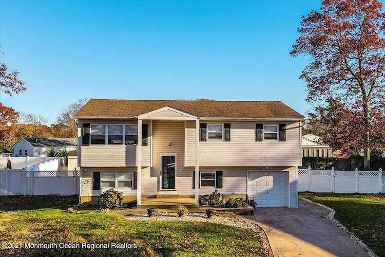 1913 Reney Ct Toms River, NJ 08753 | MLS 22137627 Photo 1