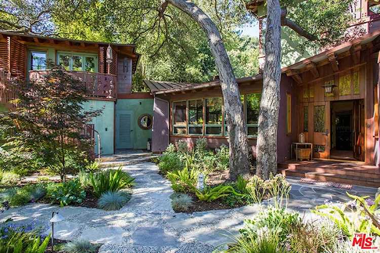 3851 Kingswood Rd Sherman Oaks, CA 91403