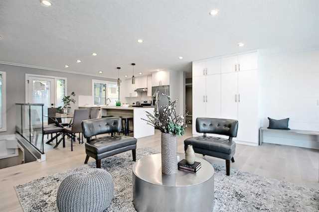 311 SW Haddon Rd Calgary, AB T2V 2Z4
