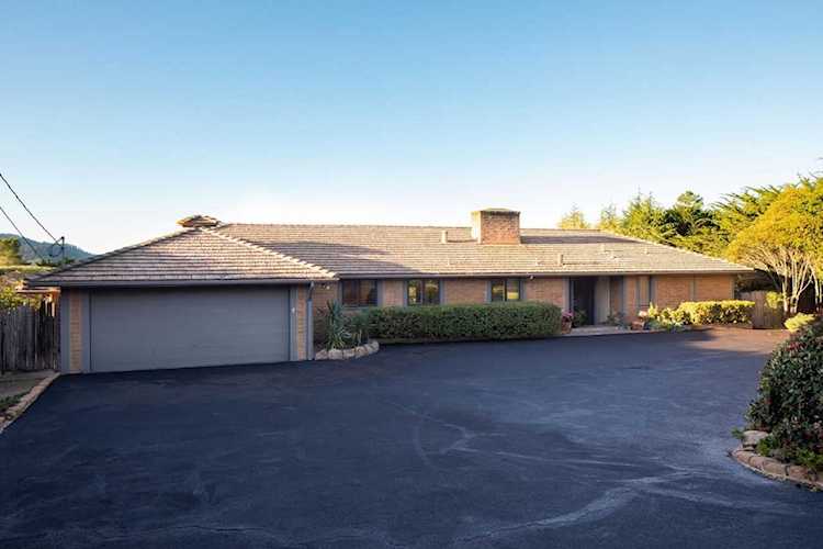 25360 Vista Del Pinos Carmel, CA 93923