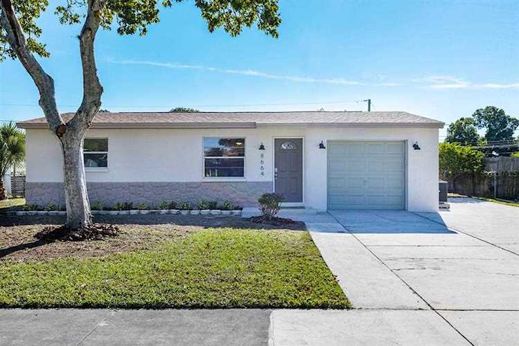 8664 Lantana Dr Seminole, FL 33777