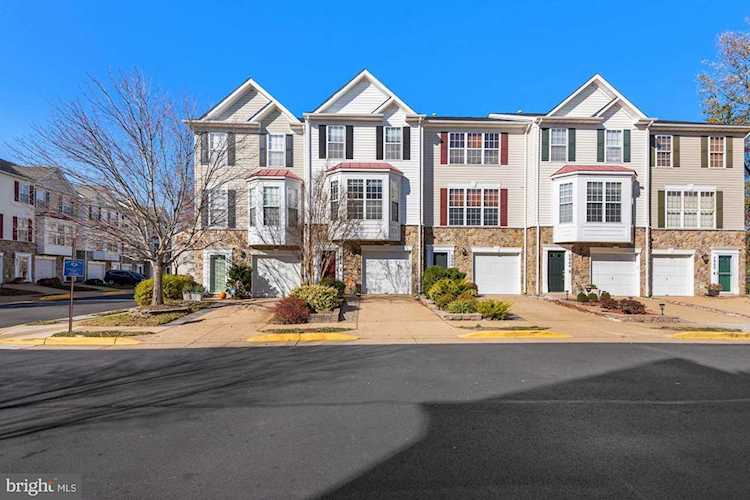 5908 Ians Way Alexandria, VA 22315