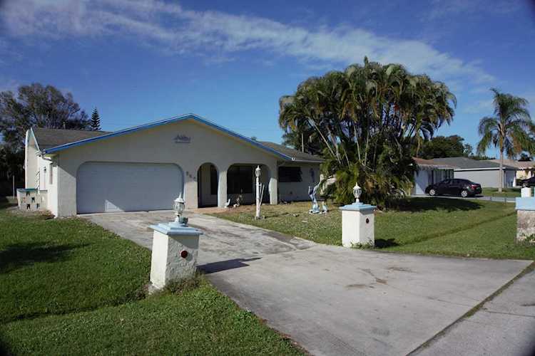 549 SE Brookside Terrace Port Saint Lucie, FL 34983
