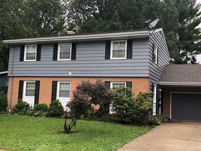 1670 Maple Ln #1 Elgin, IL 60123 | MLS 11276750 Photo 1