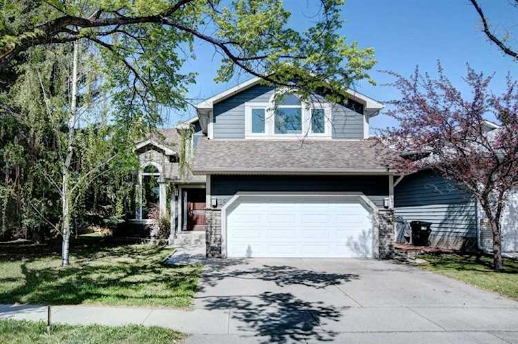 55 Millrise Way SW Calgary, AB T2Y 2M7